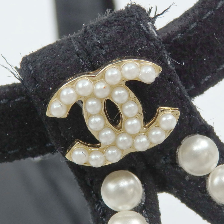 中古 シャネル サンダル レディース ミドルヒール スエード フェイクパール ブラック 黒 サイズ22.5cm 35 1/2C G37632 古着 アパレル 中古】 シャネル サンダル レディース ミドルヒール スエード フェイク